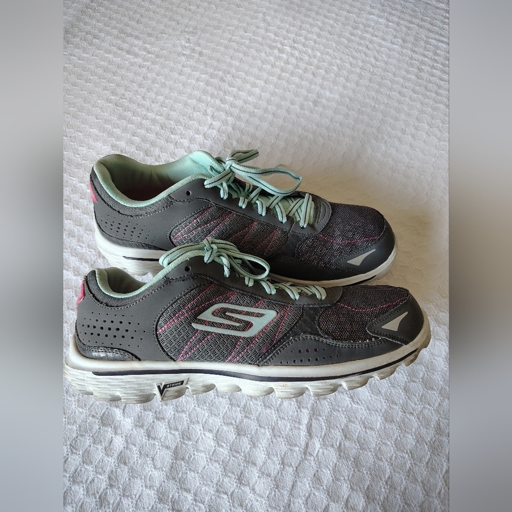 Skechers Go Wallk 2 Flash Women's Gray and Pink Athletic Shoes Size 11 - Picture 4 of 10